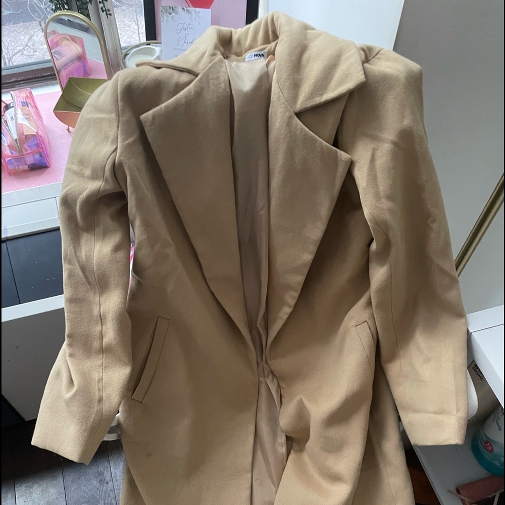 FASHION NOVA TRENCH COAT CAMEL NEVER WORN SIZE SMALL